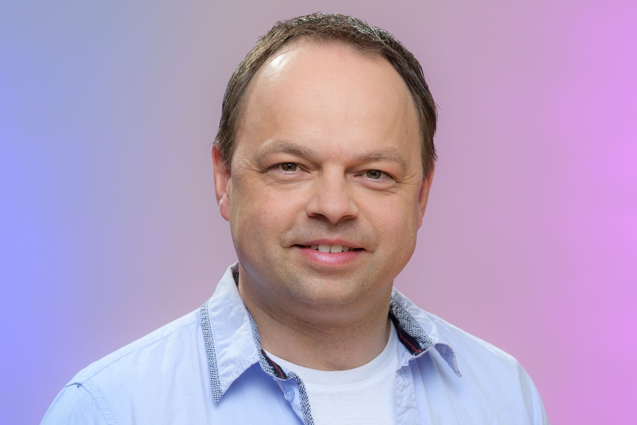 Obrázek Vaše ráno na Dvojce, Moderuje Vláďa Slezák. Rychlý informační servis na…